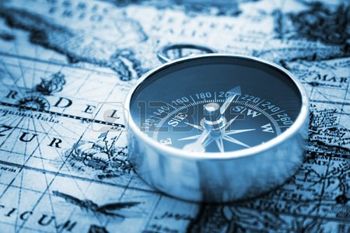 8049101-compass-on-vintage-map